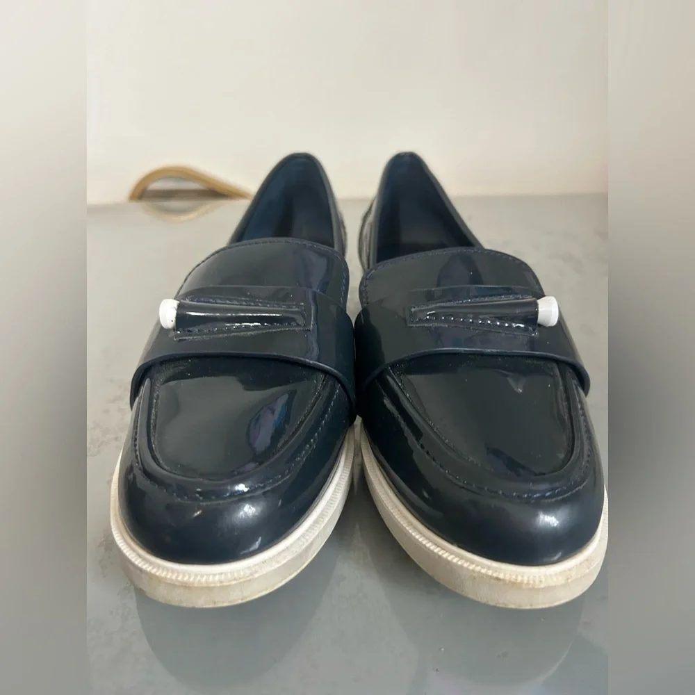Tory Burch Sport Navy Patent Leather Pocket Tee Golf Loafers Size 7 preppy